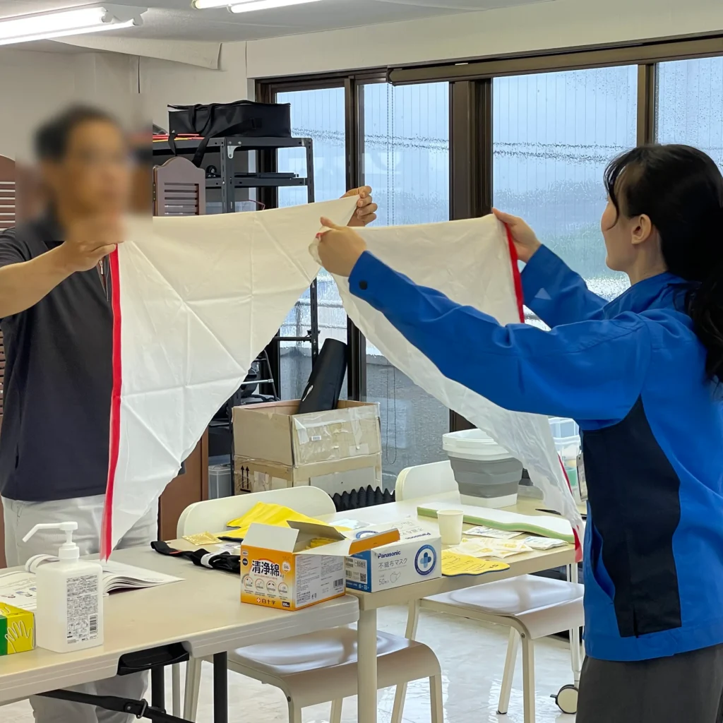 たたみ三角巾の折り方